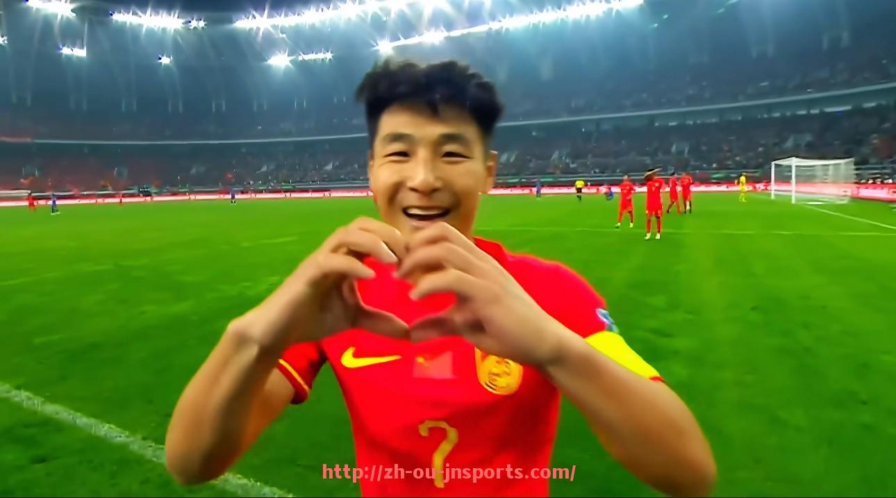 JN江南体育-世俱杯比赛中教练临场指挥决策与战术执行分析